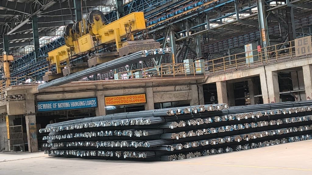 Dispatch Yard - Crane Bay